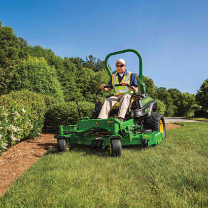Field Maintenance Services: Keeping Grounds Pristine